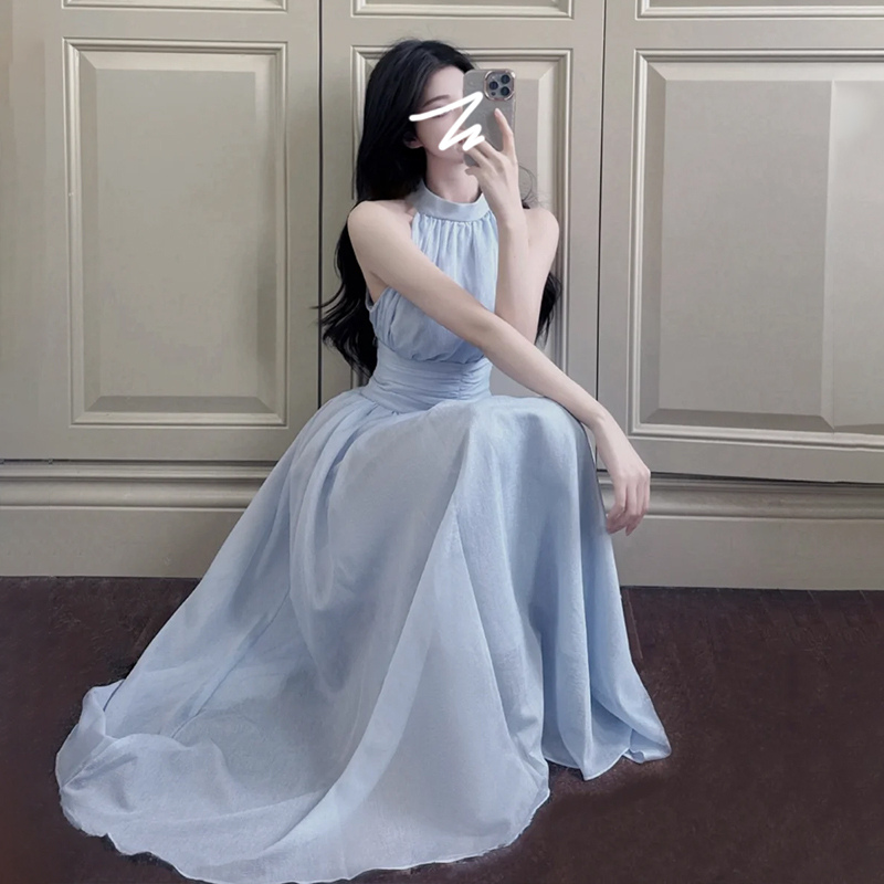 ホルターネックロングワンピース