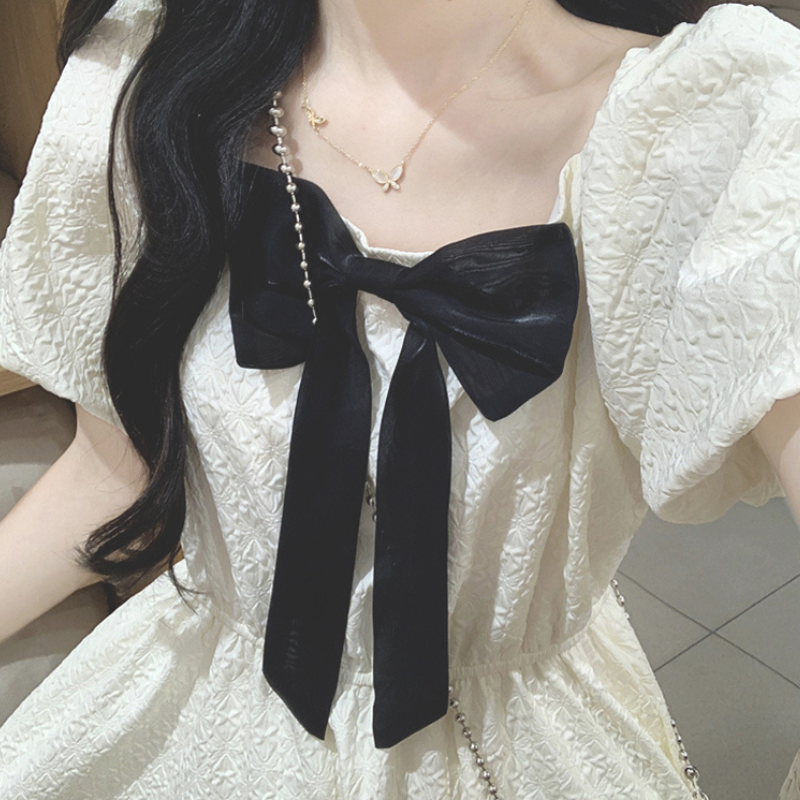 フロントリボンホワイトワンピース