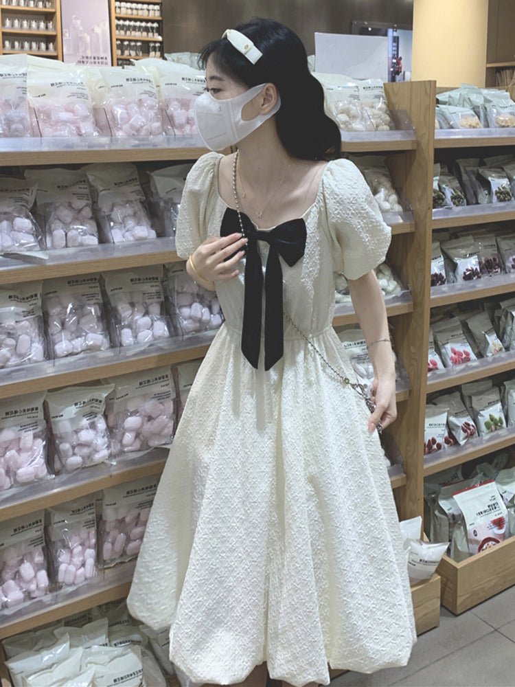 フロントリボンホワイトワンピース