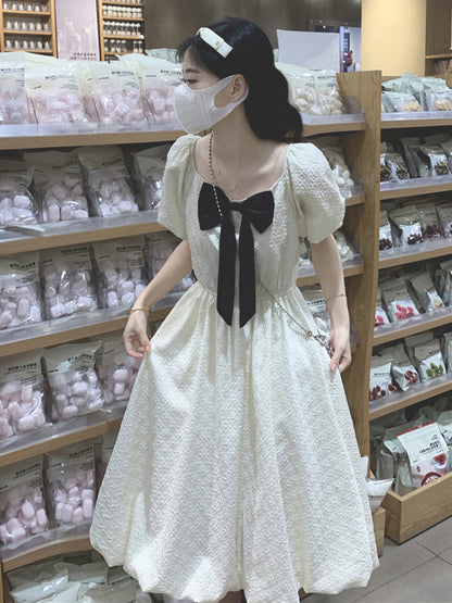 フロントリボンホワイトワンピース